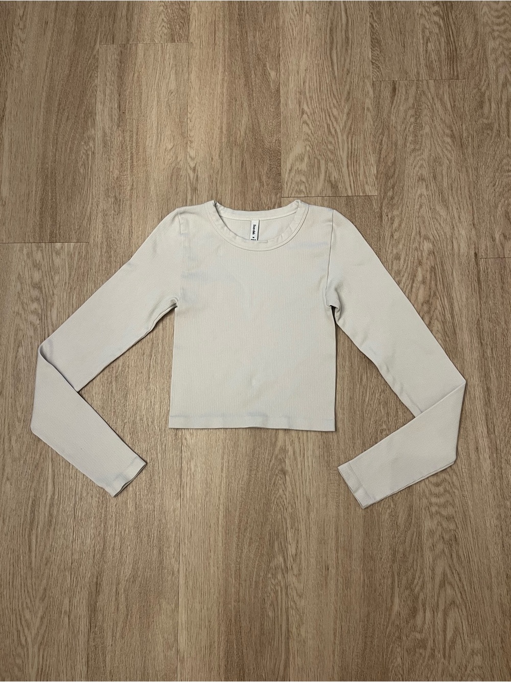 aritzia shirt